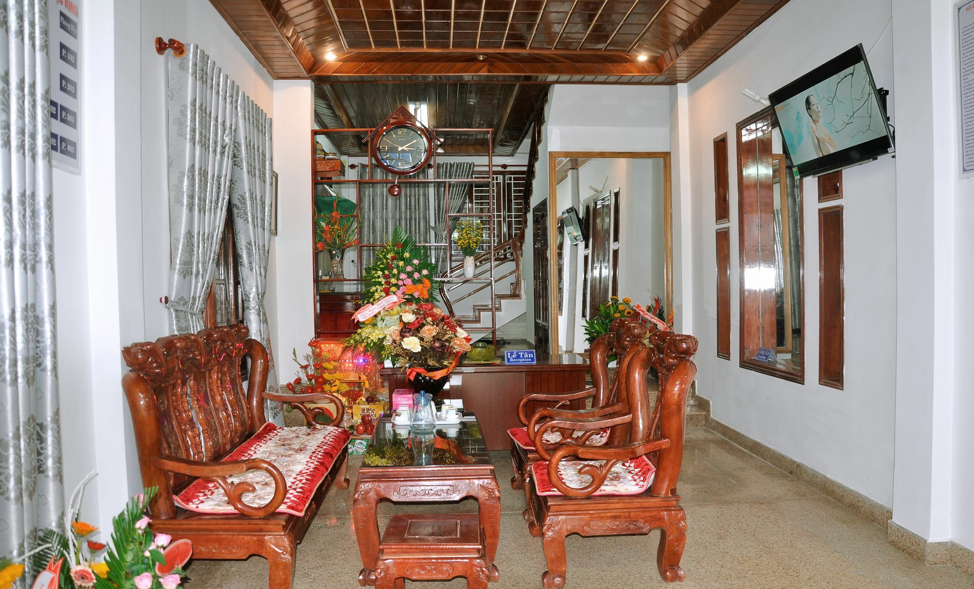 Ngoc Tung Mini Hotel Hue Esterno foto